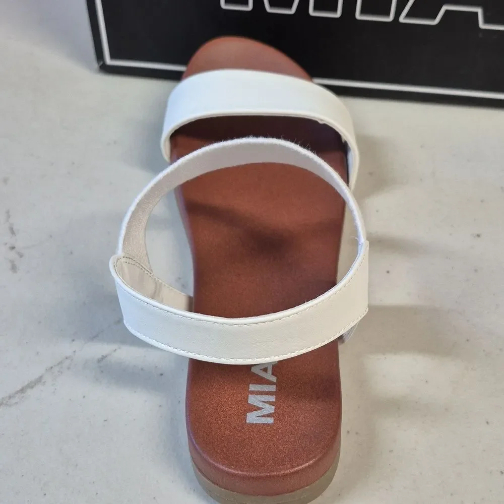 MIA Cindy Size 8M OR 9MWhite Sandal - New